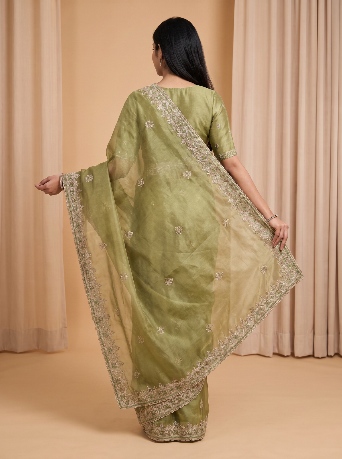 Organza Designer Saree with Embroidered Border 💜