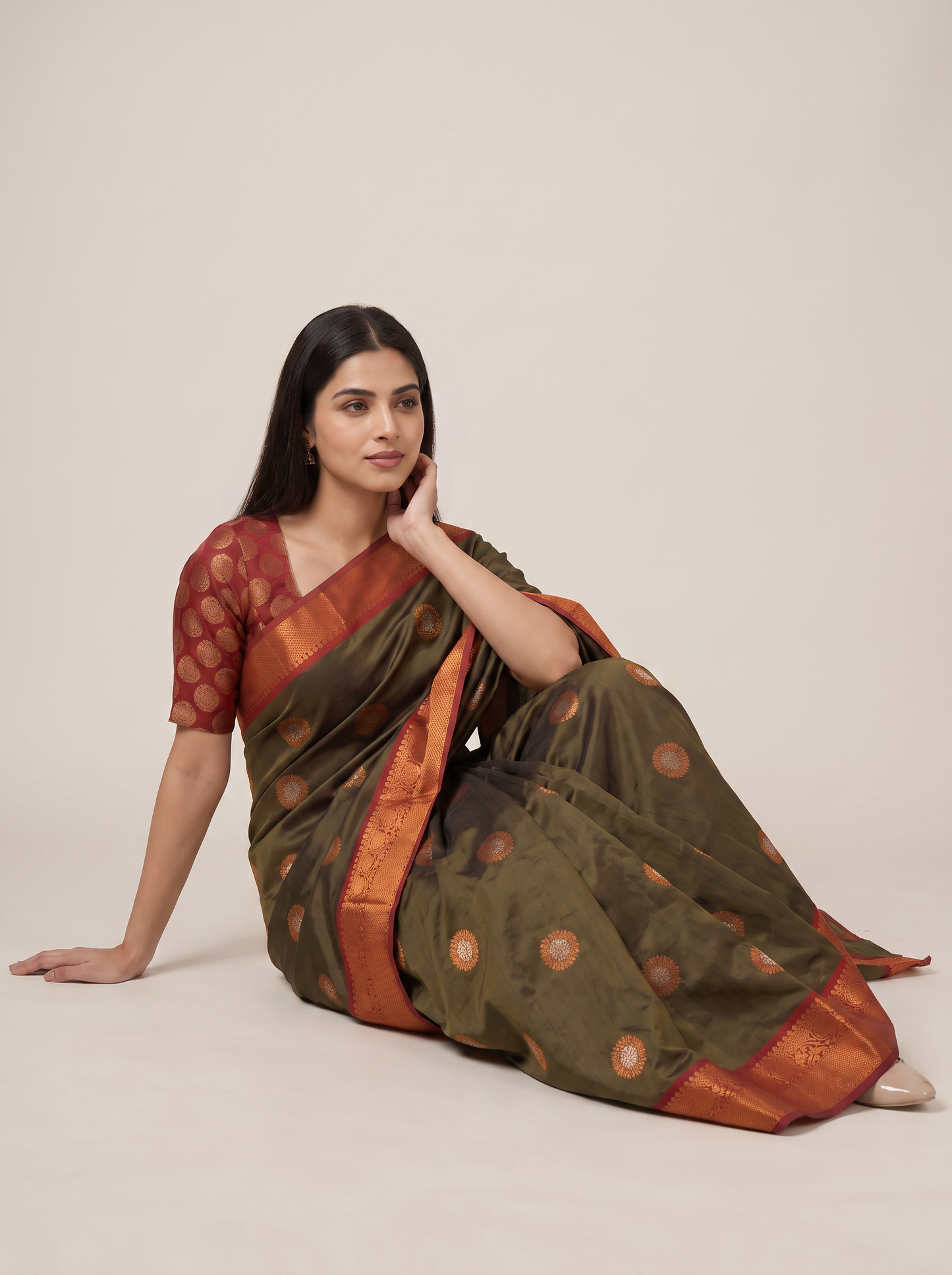 Vishwasundari Premium Silk Saree with Zari Woven Motifs & Traditional Pallu